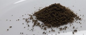 Hash review of Black Poison - Close up