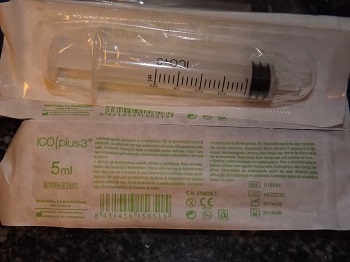 Plastic syringes