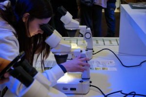Researchers Demonstrating their work at Spannabis