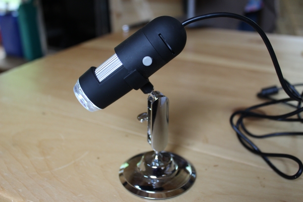 The USB MicroCapture Digital Microscope