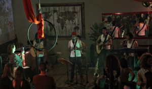 Live music at Chamaneria social club BCN